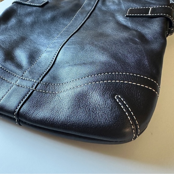Vintage Coach Leather Shoulder Bag - Picture 6 of 13